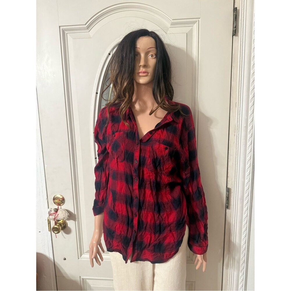 Women’s Red and Black Plaid Button-Up Shirt size XL